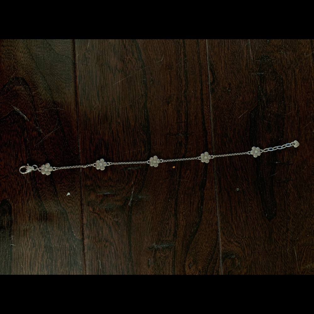 Daisy bracelet